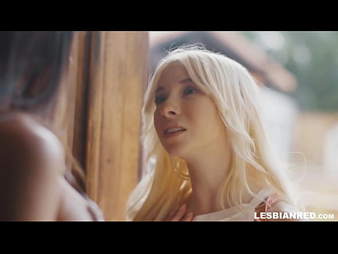 ❤️ Dívka se po několika měsících vrátí domů a skončí u lízání kundy své nevlastní matky Anal video u cs.hentaiser.ru ﹏