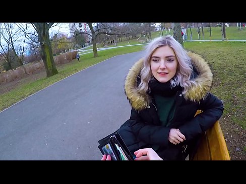 ❤️ Polyká cizí žhavé sperma za peníze - orál v parku Eva Elfie Anal video u cs.hentaiser.ru ﹏